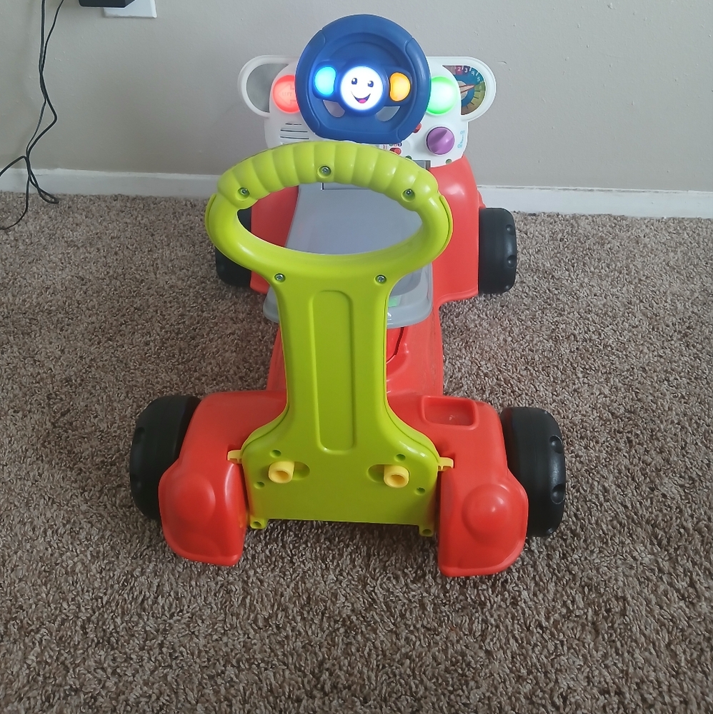 Walker/pulled toy
